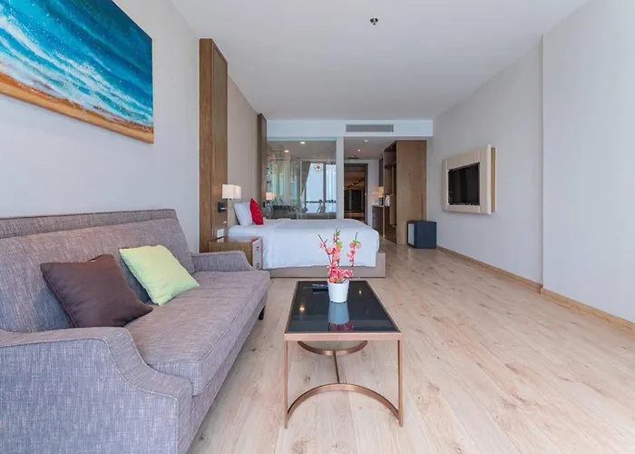 One-Bedroom Oceanfront Apartment