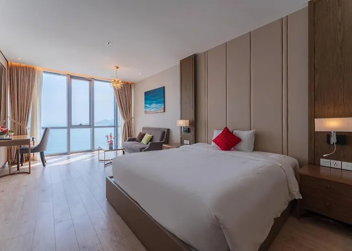 One-Bedroom Oceanfront Apartment